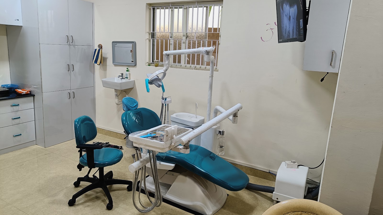Siri Dental Clinic Bidadi — dental operatory with modern equipment